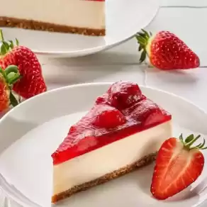 Чизкейк с клубникой